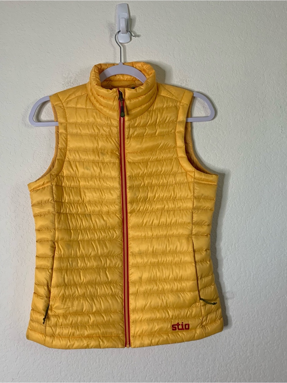 Stio Womens yellow / red full zip pinion down vest XS